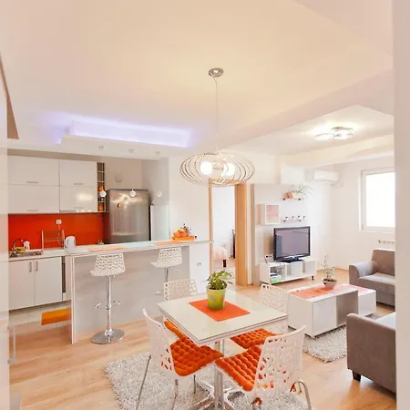 Orange *